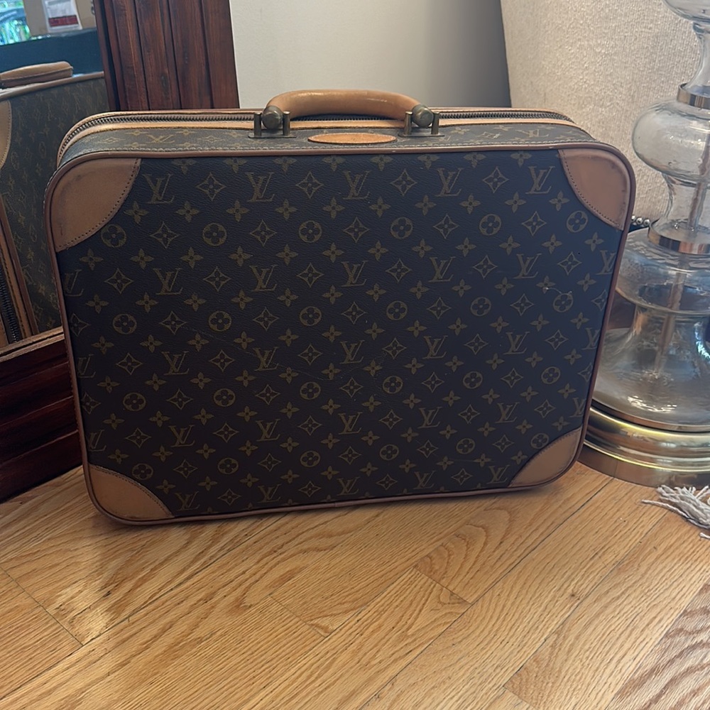 RARE VINTAGE Authentic Louis Vuitton Suitcase